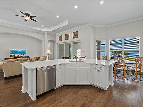 3rd image of 14696 Blue Bay CIR