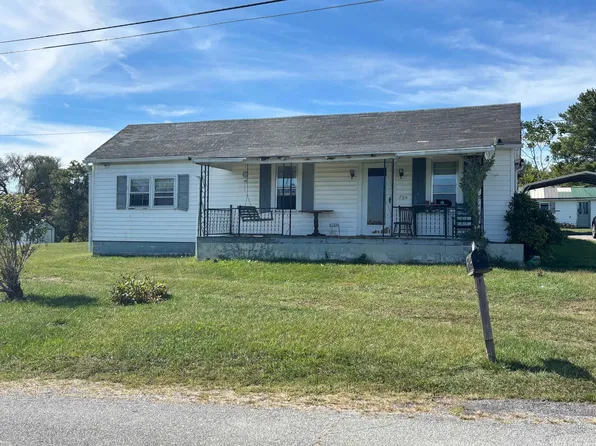 1922 Warden Spring Rd, Pulaski, VA 24301