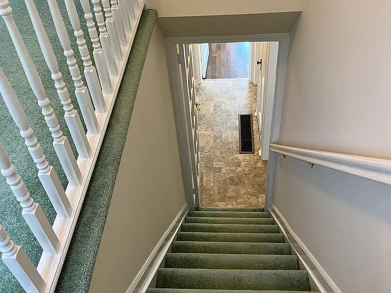 48 Spring Ln — Photo 21