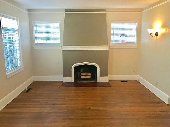 4th image of 3562 Hedrick St