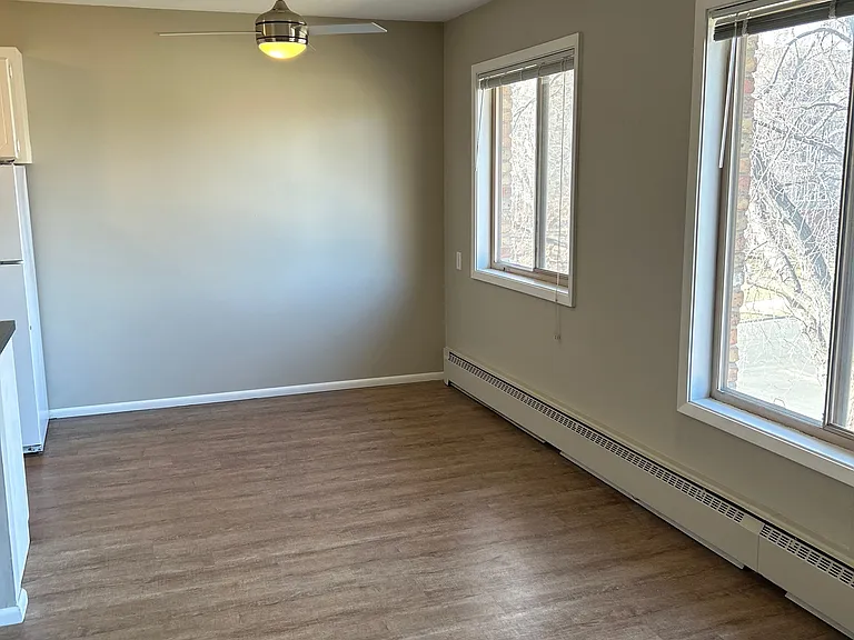 Maple Commons Apartments — Photo 29