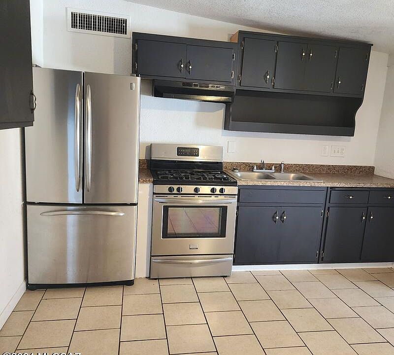 1st image of 1119 E Kentucky St