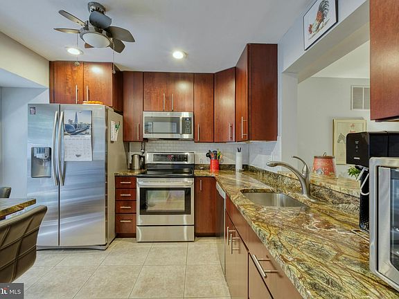 5th image of 2504 S Arlington Mill Dr #2-B