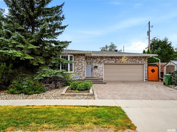 4220 Hillsdale Street, Regina, SK S4S 3Z2