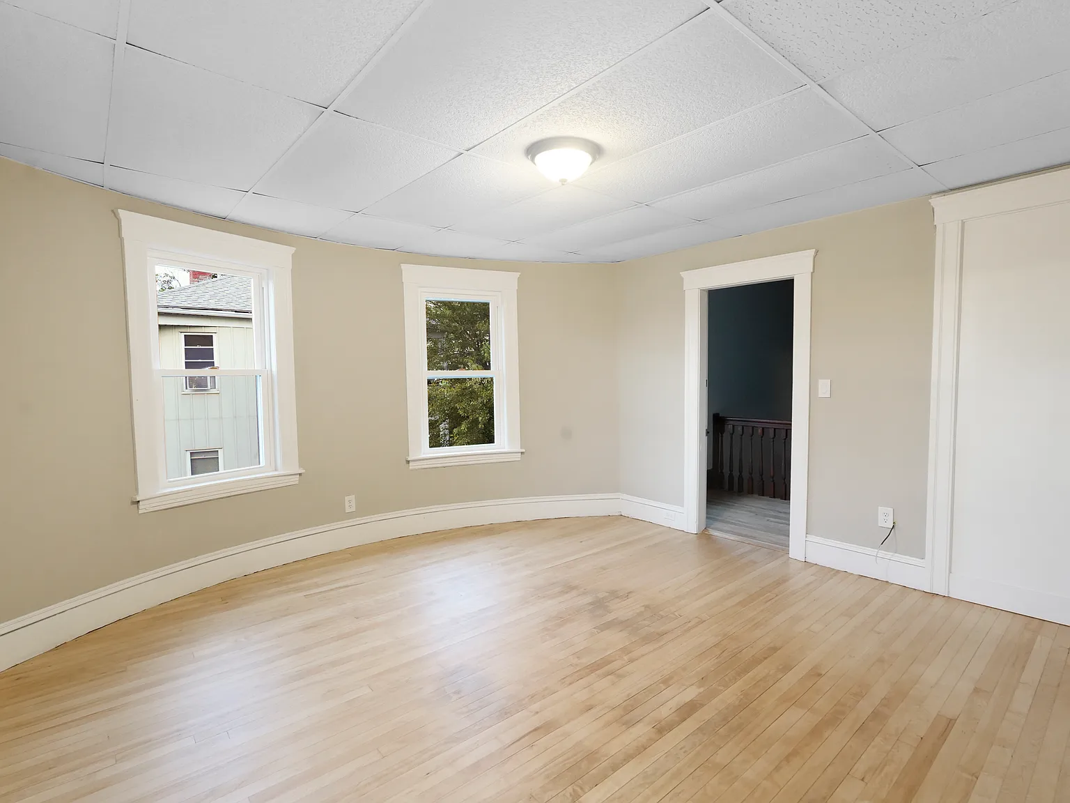 4 Vernon Ter — Photo 3