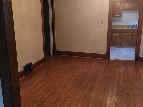4th image of 1349 Cranford Ave