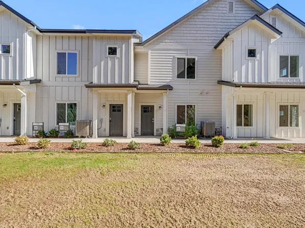 8281 W Latte Ln, Garden City, ID 83714
