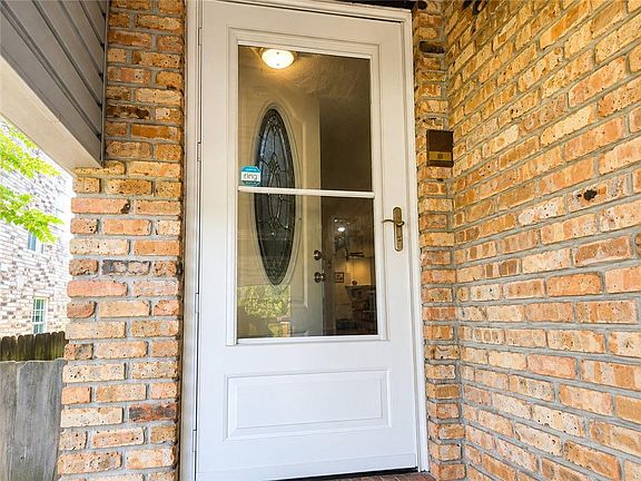 3rd image of 307 Rosebud St