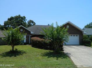8927 Hanalei Cir, Diamondhead, MS 39525