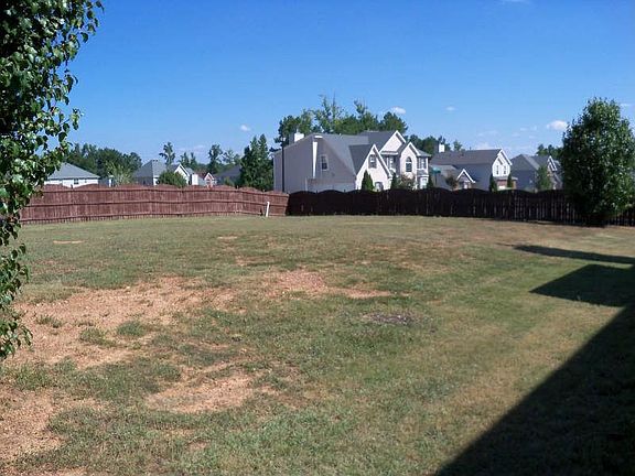 3rd image of 257 Ermines Way