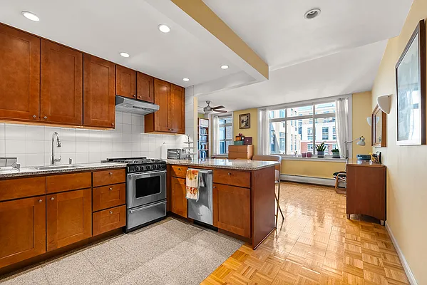 Sold by BLU Real Estate | media 8