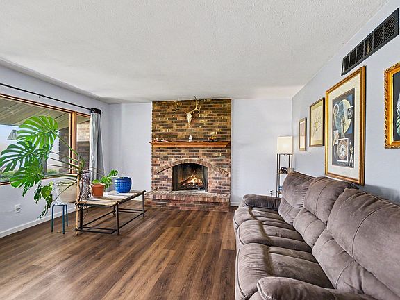 3rd image of 3119 Council Oak Dr