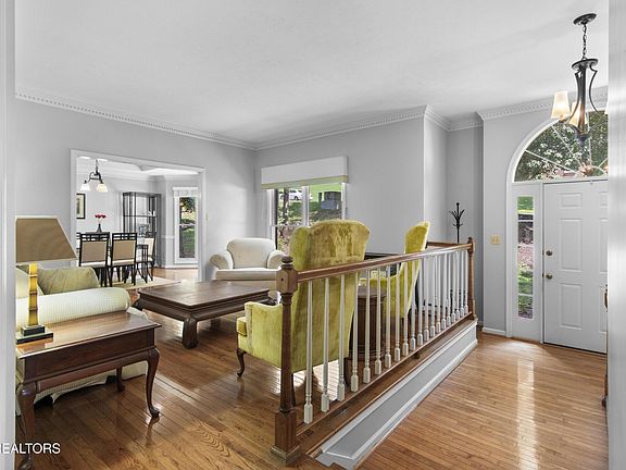 3rd image of 10605 Summit Mountain Ct
