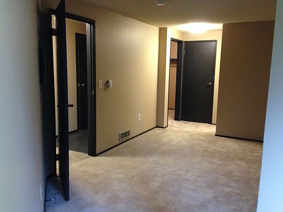 5th image of 3025 NE 137th St #403B