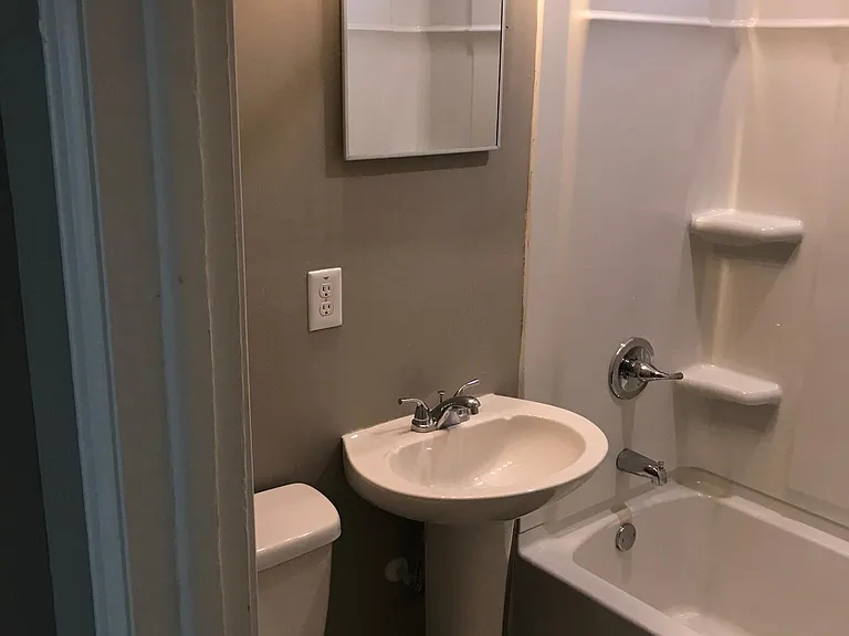 2332 SW Edgewater Ter — Photo 18