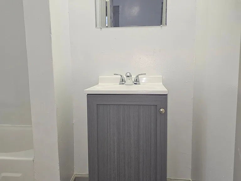 3912 Sheridan Rd #1 — Photo 6