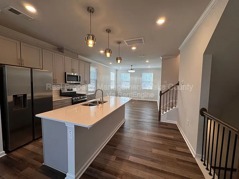 410 Odham Ln — Photo 29
