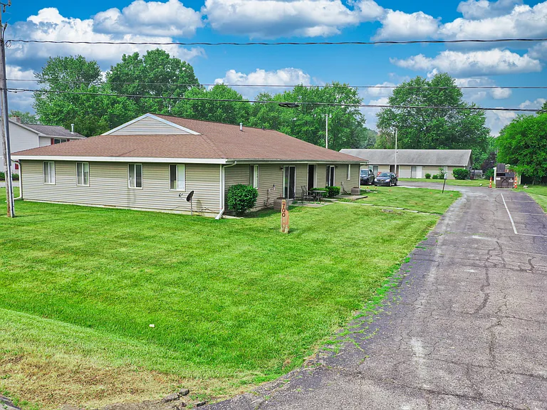 700 S Dewitt Dr #730 — Photo 4
