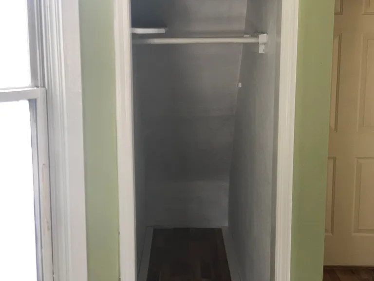 1 bed, 1.0 bath, 700 sqft, $1,100 — Photo 9