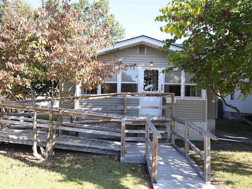 1st image of 825 Halloran Ave