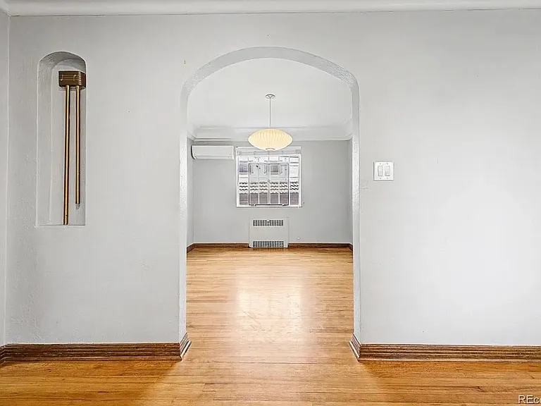 1405 Dexter St — Photo 13