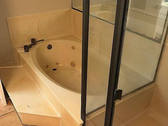 Master Whirlpool Bath