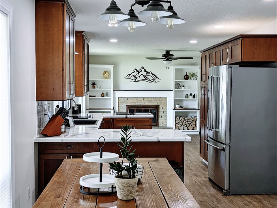 1st image of 1124 Aspen Dr #4