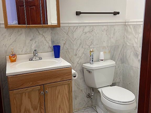 2nd image of 2161 College Dr