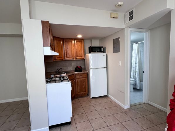 121 Lindbergh Ave Floor 1