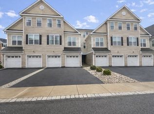 8 Swing Bridge Ln, South Bound Brook, NJ