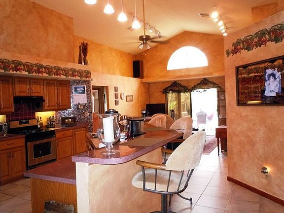 Kitchen / Family room combo