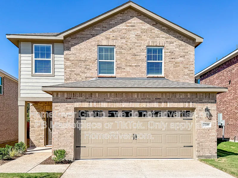 5 bed, 3.0 bath, 2641 sqft, $2,400 — Photo 1