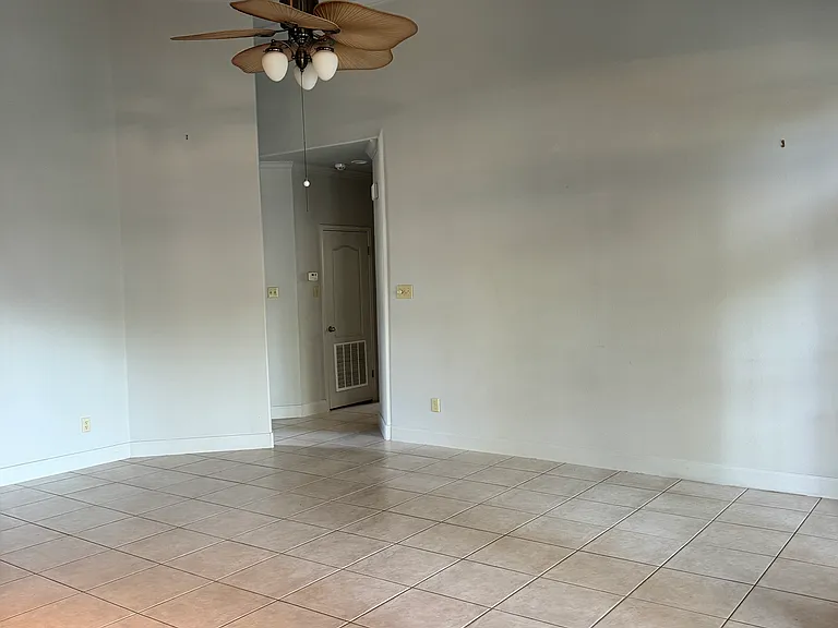 2407 Williams Ct — Photo 5