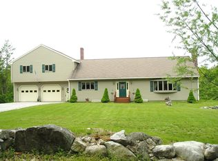 304 Meadow Rd, Raymond, ME 04071