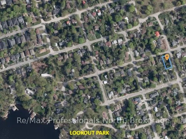0 Farquhar St, Gravenhurst, ON P1P 1C2