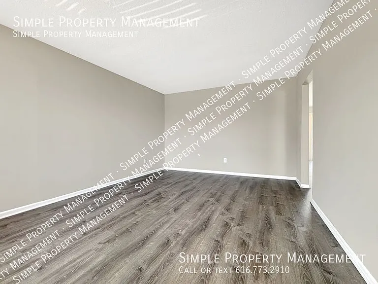 650 East St #10 — Photo 7