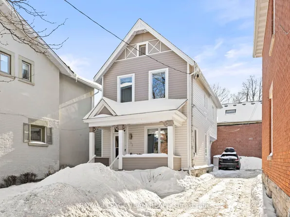 92 3rd Ave, Ottawa, ON K1S 2J8