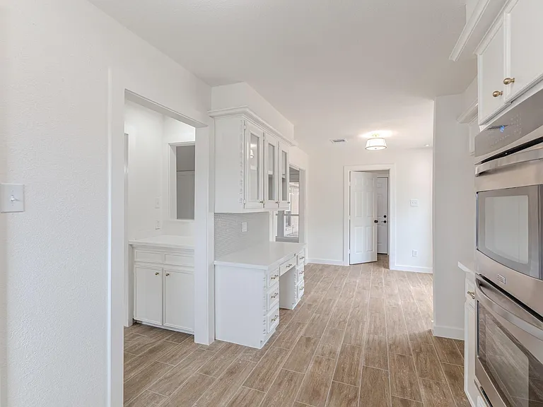10519 Kirkwren Dr — Photo 16