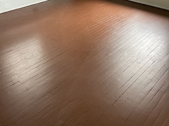 2nd image of 501 Twin Dr APT C
