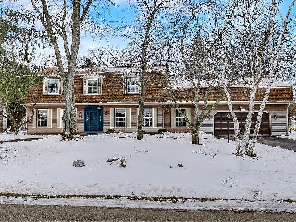 1st image of 9421 N Fairway Cir