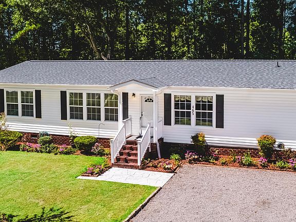 2nd image of 465 Maplewood Drive NW