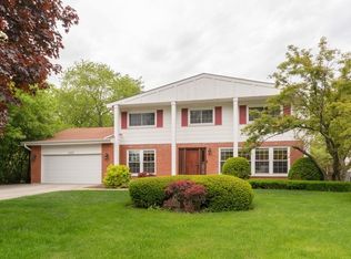 1257 Lynn Ter, Highland Park, IL