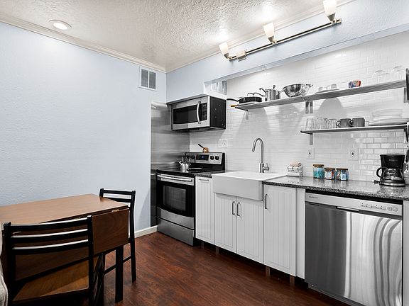 2nd image of 1565 Wall St #104