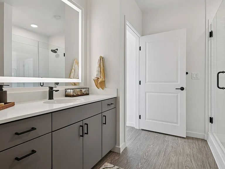 Lura Vegas Apartments — Photo 79