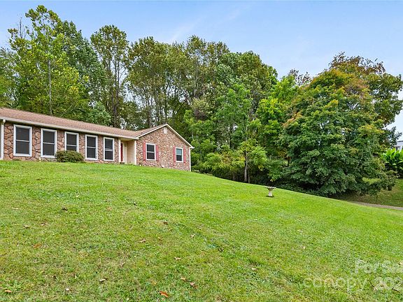 2nd image of 112 Asvista Dr