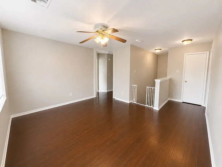 9324 Chesapeake Ln — Photo 18