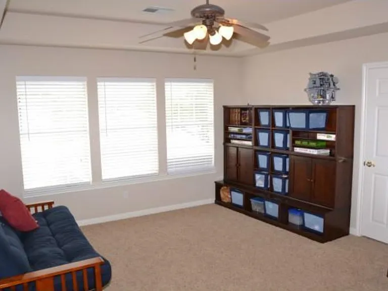 10604 Chestnut Ridge Rd — Photo 18