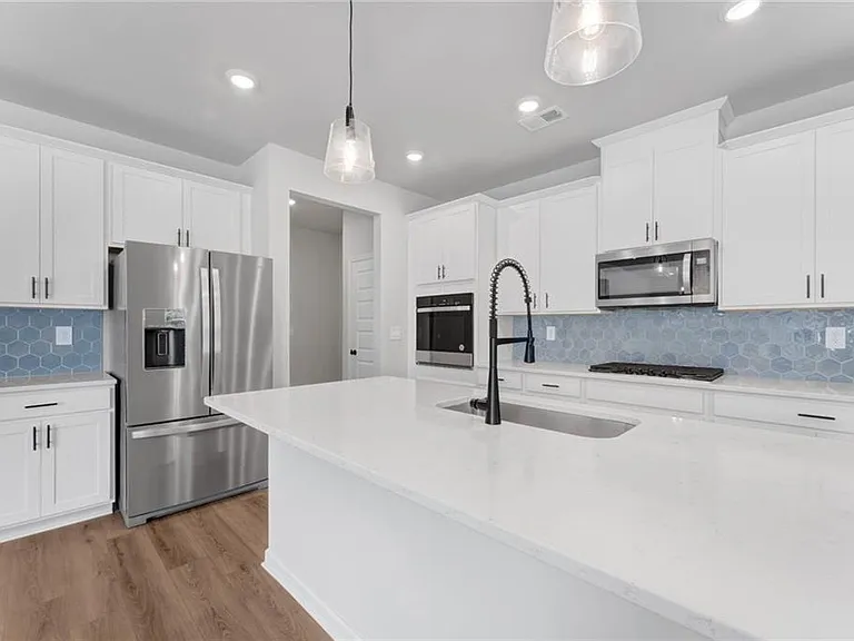2929 Sweet Red Cir — Photo 31