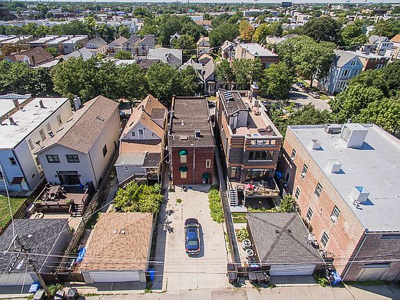 4th image of 2849 N Rockwell St
