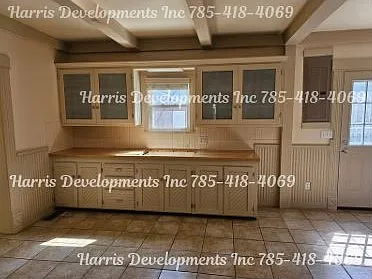 621 S Sycamore St — Photo 2